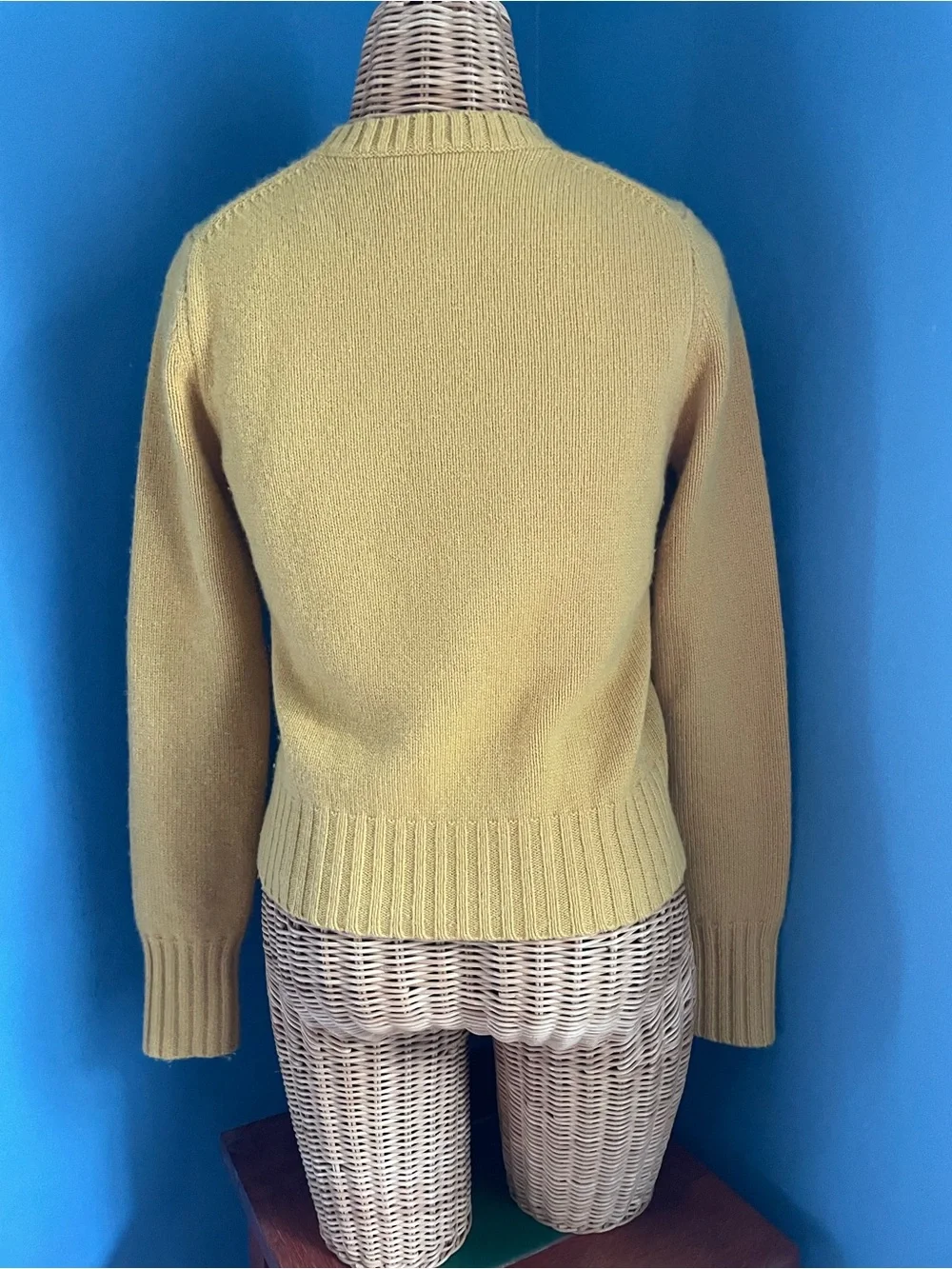 Tory Sport 100% Cashmere Crew Neck Sweater Mustard Yellow Logo Size XS